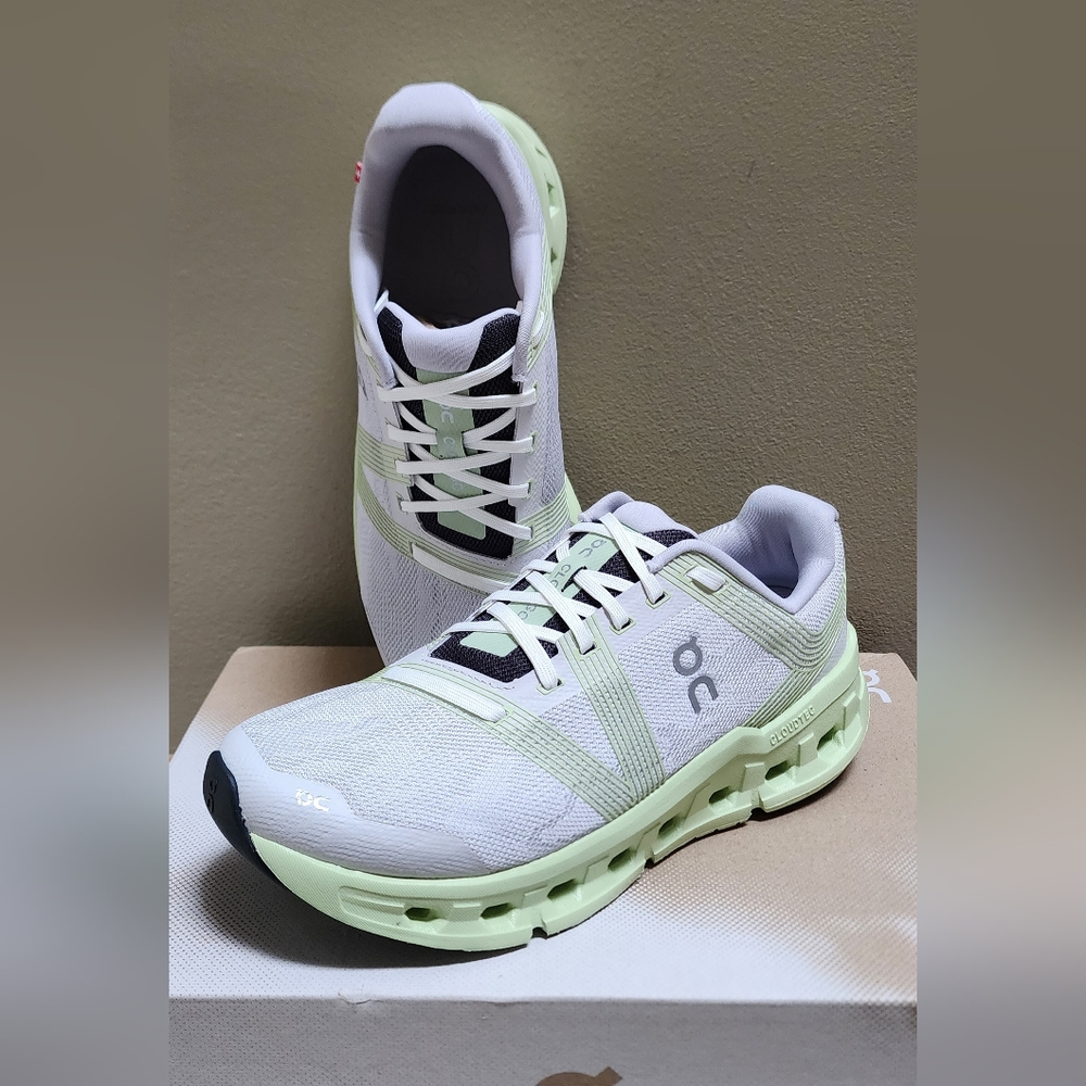 On Cloudgo, women's 8 NEW